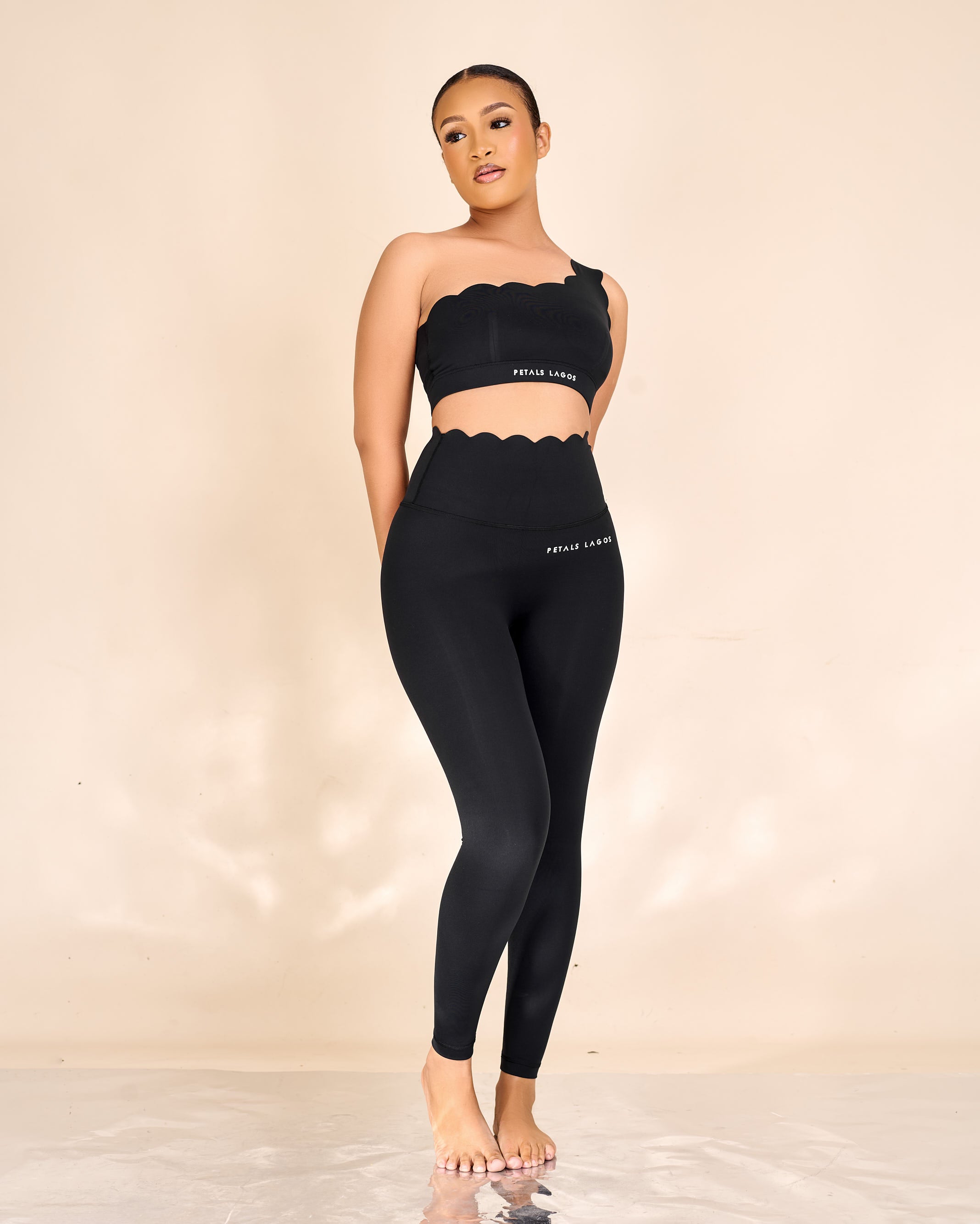 Akayda Monostrap Scalloped Hem Detailed Leggings Set