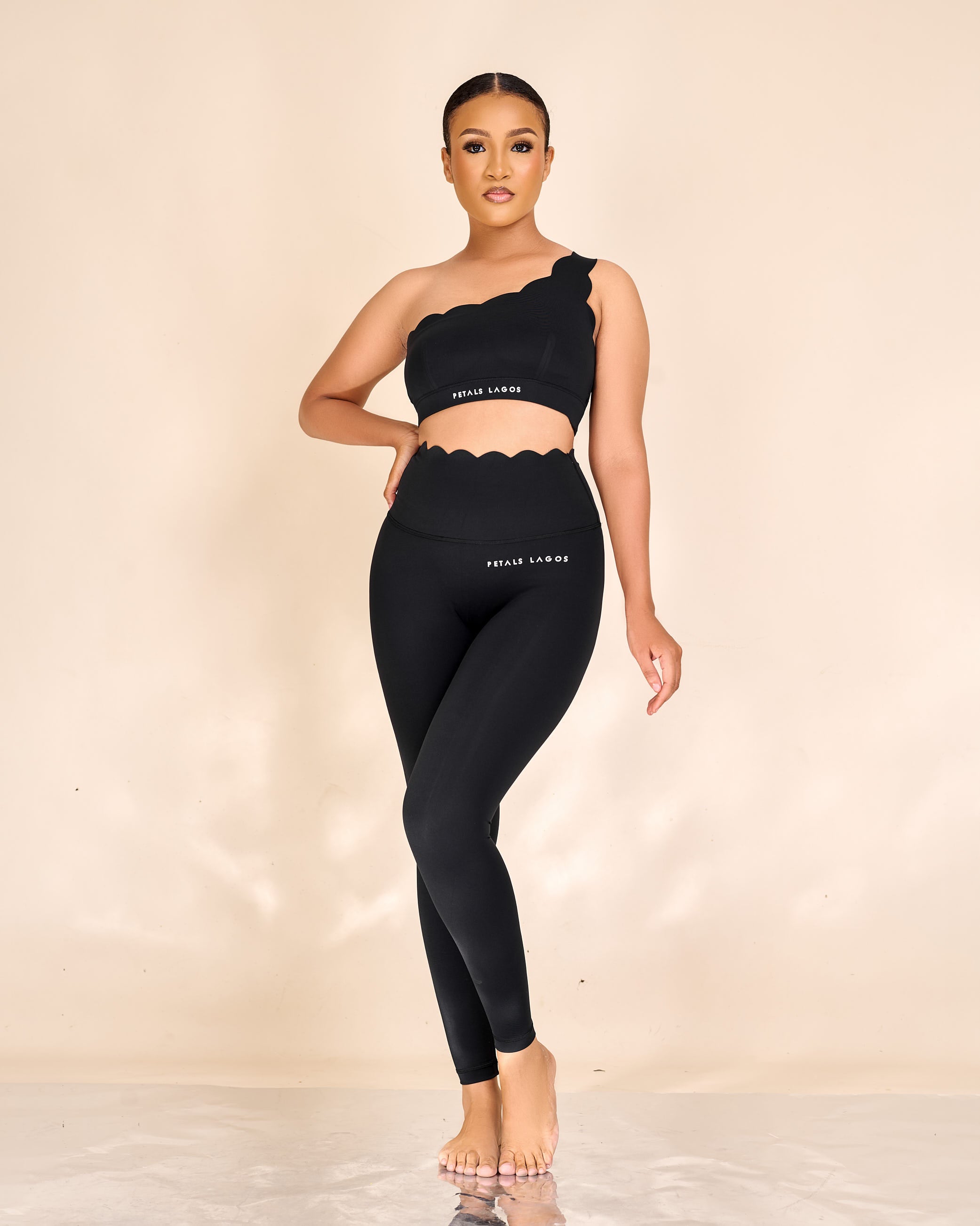 Akayda Monostrap Scalloped Hem Detailed Leggings Set