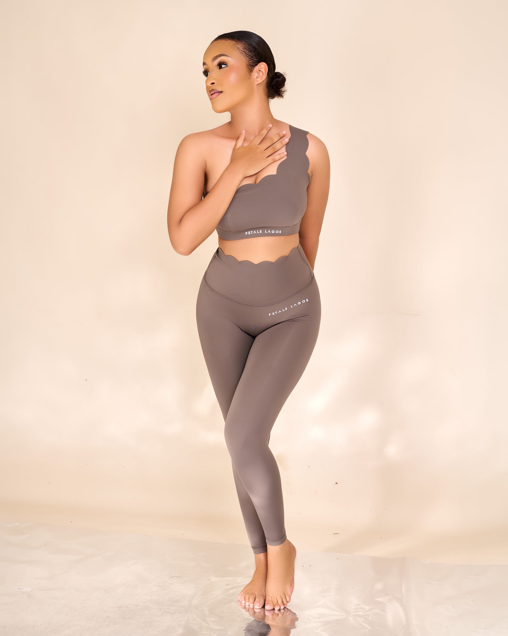 Akayda Monostrap Scalloped Hem Detailed Leggings Set