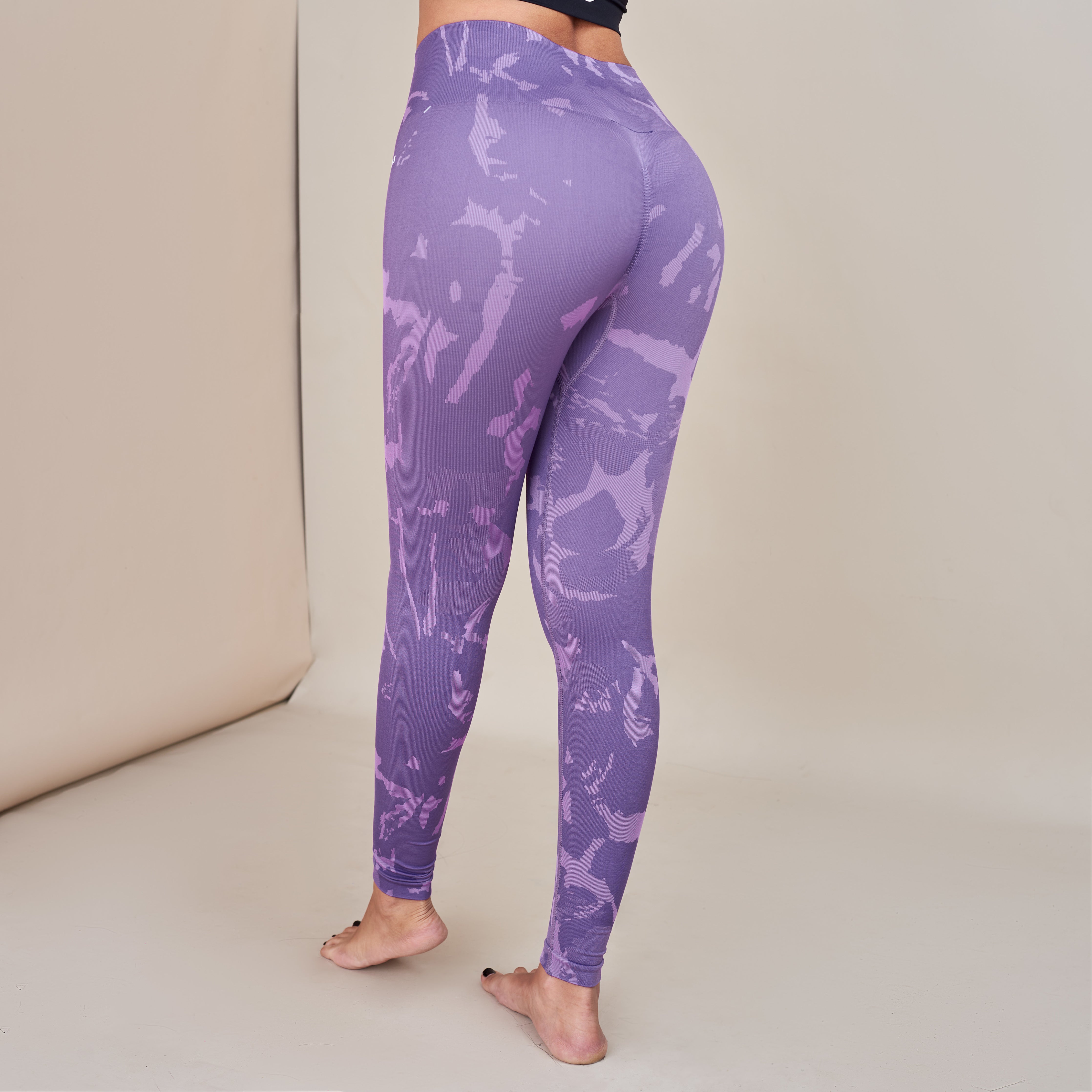 Kiana Abstract Super Firm Contour Leggings