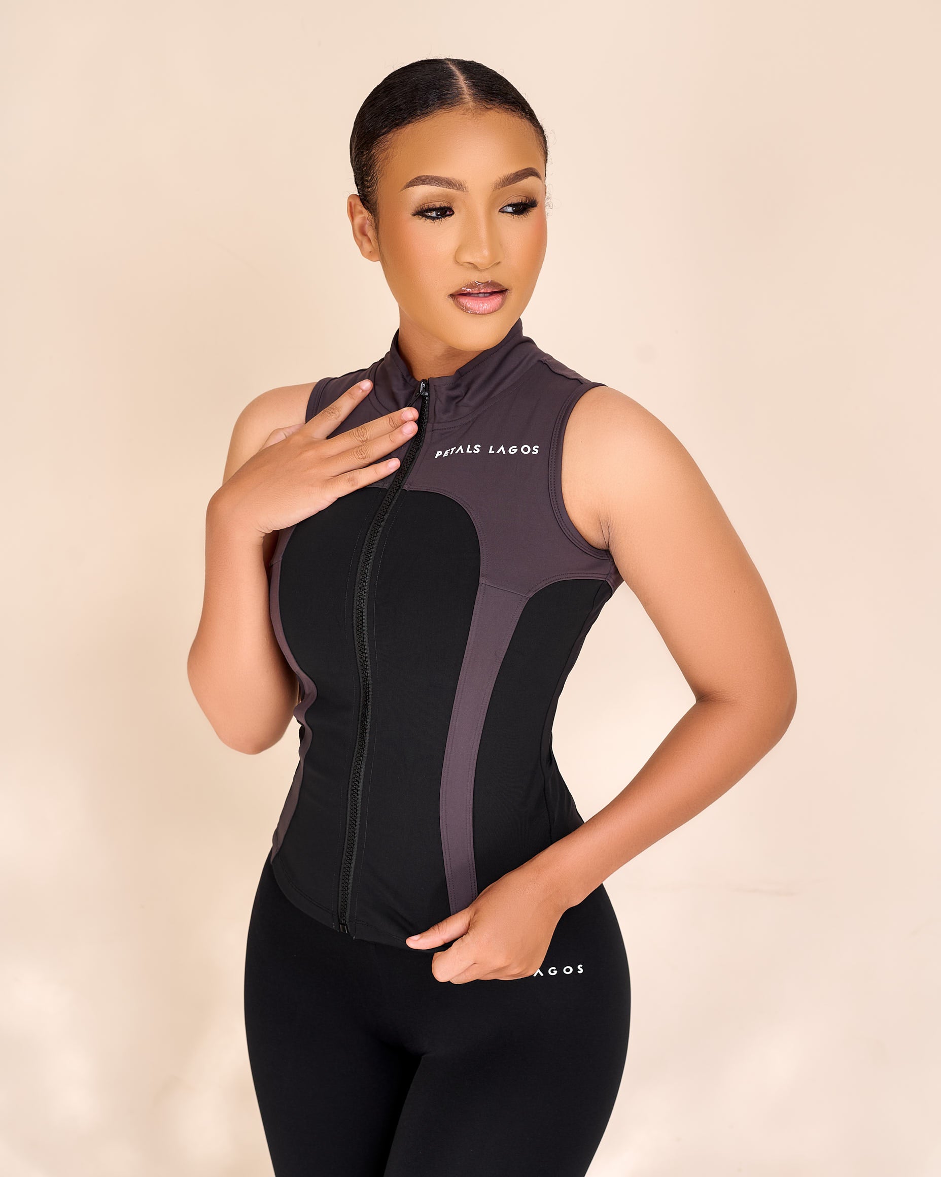 Titi Training Two Tone Sleveless Zip Up Top