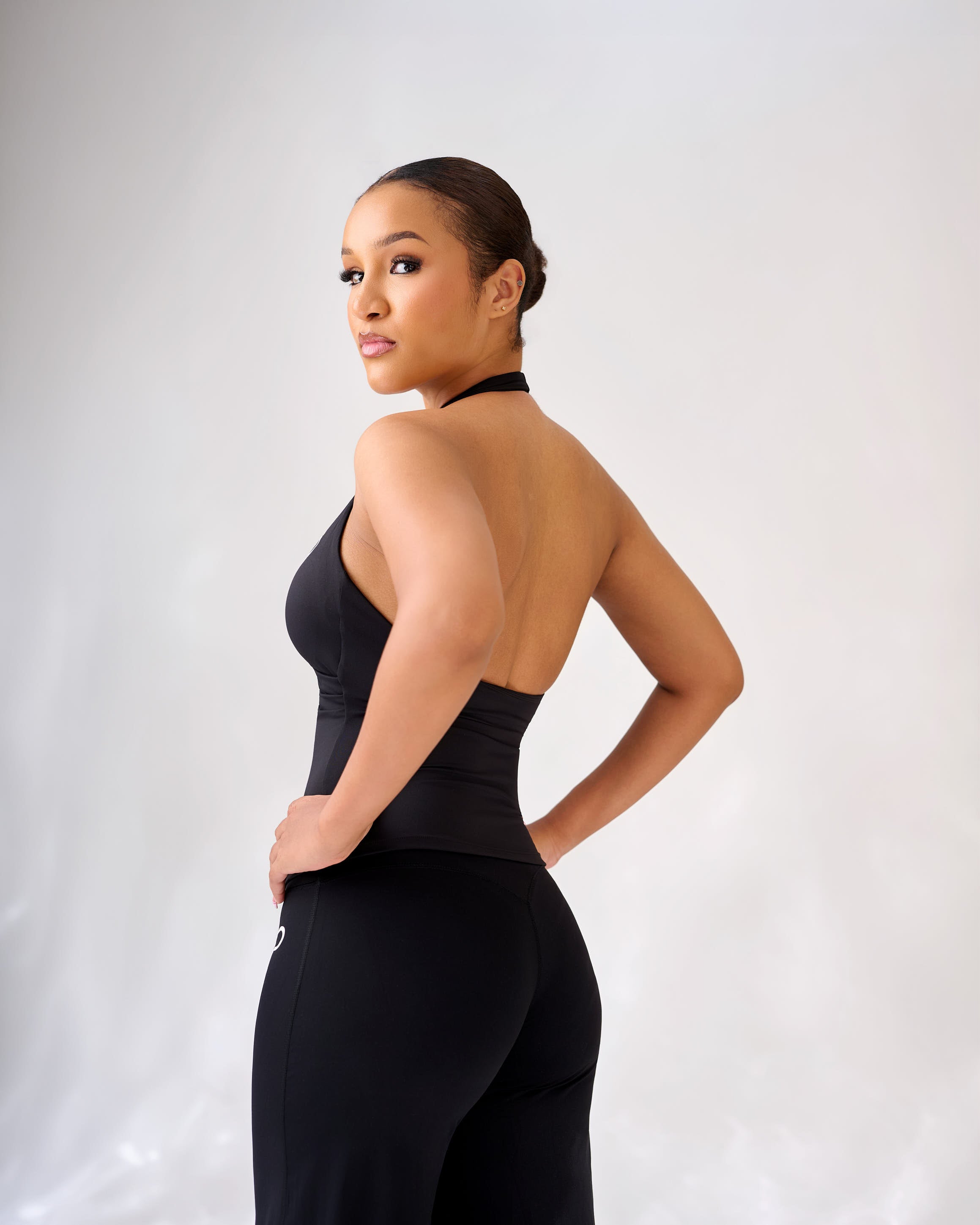 The Abeni Halter Silhouette Set