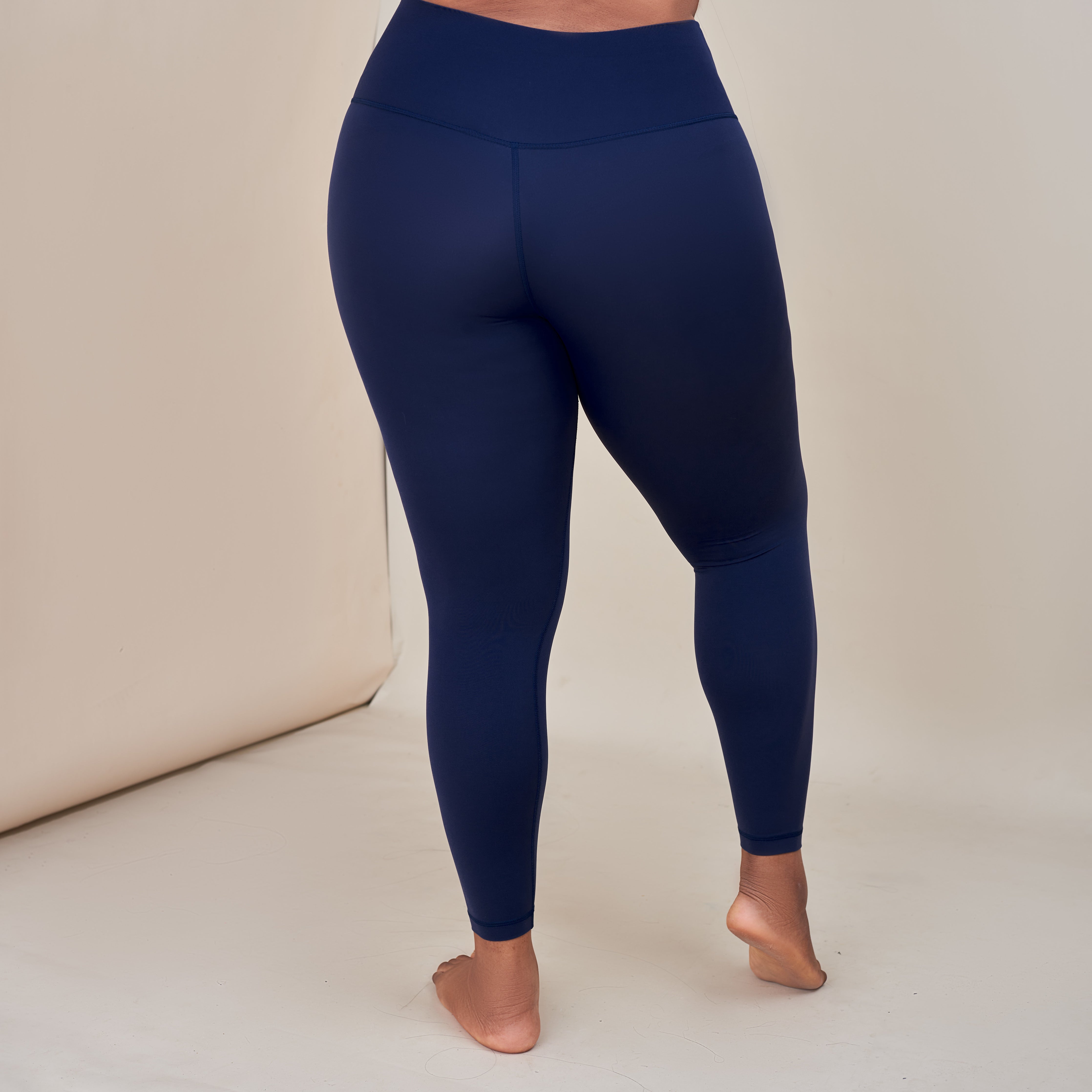 Amira Crisscross Seamless Leggings